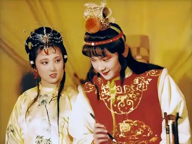 黛玉宝玉在一起.png